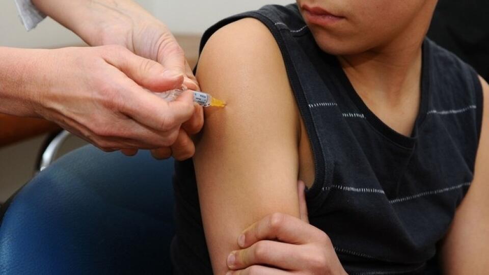 Účinnou prevenciou hepatitídy je očkovanie.