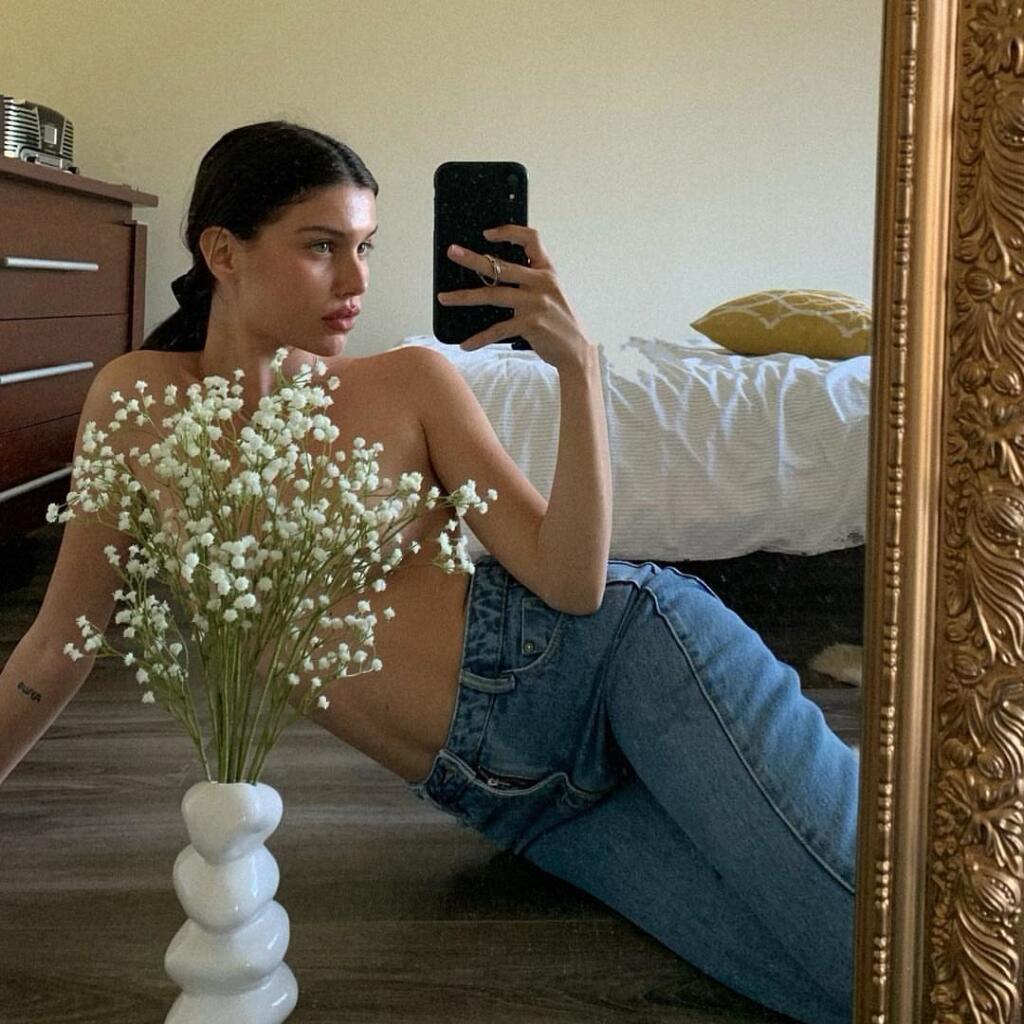 Krásna Devushcatová má sociálne siete na propagáciu nahých záberov.