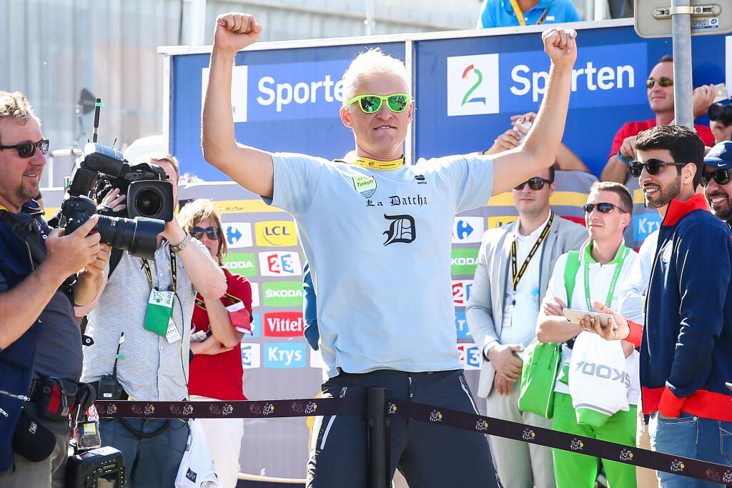 Aj takto oslavoval Tiňkov Saganove víťazstvá - zdvihnutými prostredníkmi.