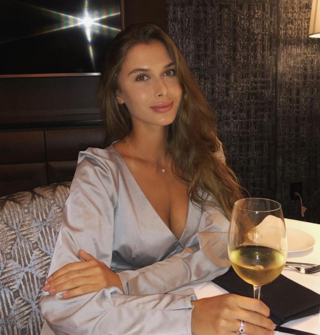 Sexi snúbenica Michaila Sergačova sa môže pochváliť dokonalým telom.