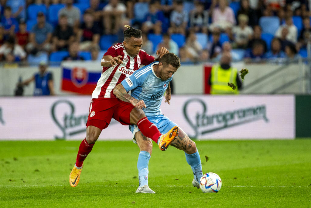Na Tehelnom poli sa stretol v 3. kole kvalifikácie európskej ligy ŠK Slovan Bratislava a Olympiacos FC. Na snímke je Juraj Kucka.