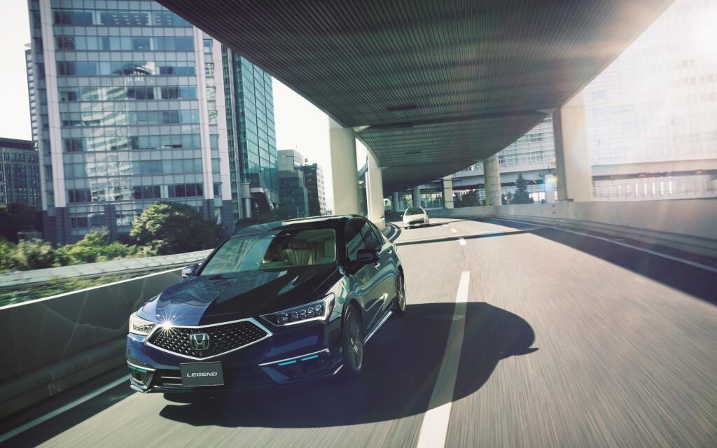 Honda Legend vybavená systémom Sensing Elite.
