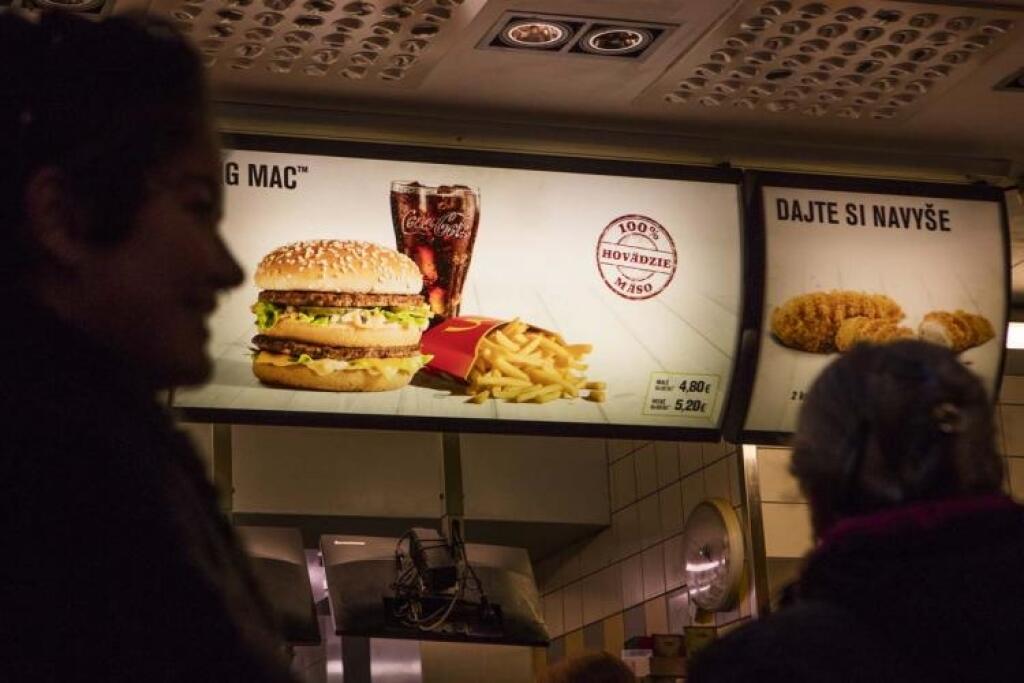 Prečo inžinieri a magistri pracujú v kuchyni v McDonald’s