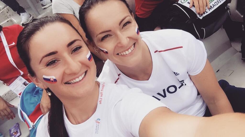Martina Hrašnová (vpravo) je mimoriadne sympatická žena, ktorá úspešne reprezentuje Slovensko vo svete.