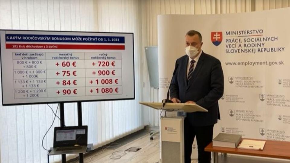 Ako si môže polepšiť dôchodca s tromi deťmi.