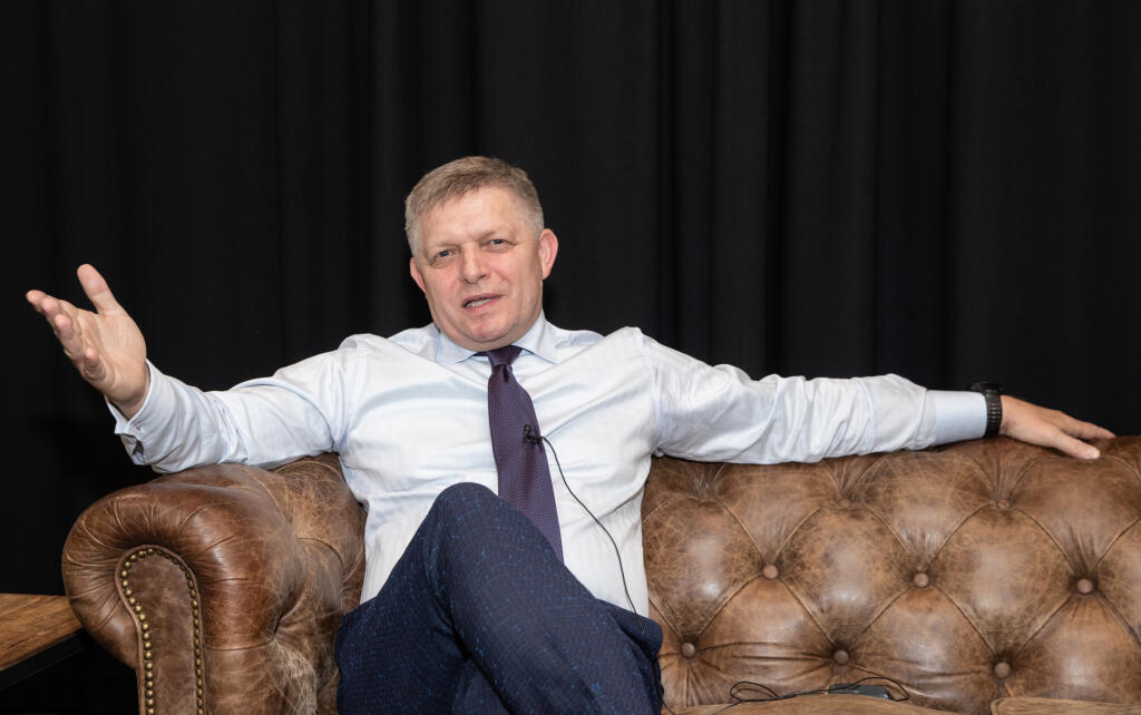 Na snímke je bývalý Predseda vlády Slovenskej republiky a predseda ľavicovej politickej strany SMER-sociálna demokracia Robert Fico.