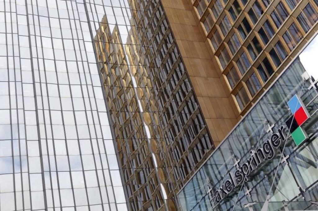 Ringier a Axel Springer sa spájajú aj v Maďarsku. Veľkú časť portfólia predávajú