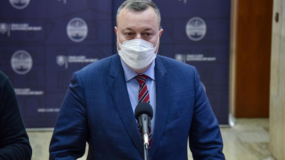 Na snímke minister práce, sociálnych vecí a rodiny SR Milan Krajniak (Sme rodina) počas brífingu pred 48. rokovaním vlády SR 22. decembra 2021 v Bratislave. FOTO TASR - Pavol Zachar