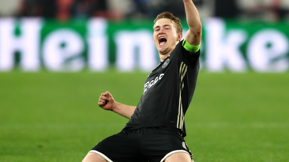 De Ligt ako kapitán takmer dotiahol Ajax do finále Ligy majstrov.