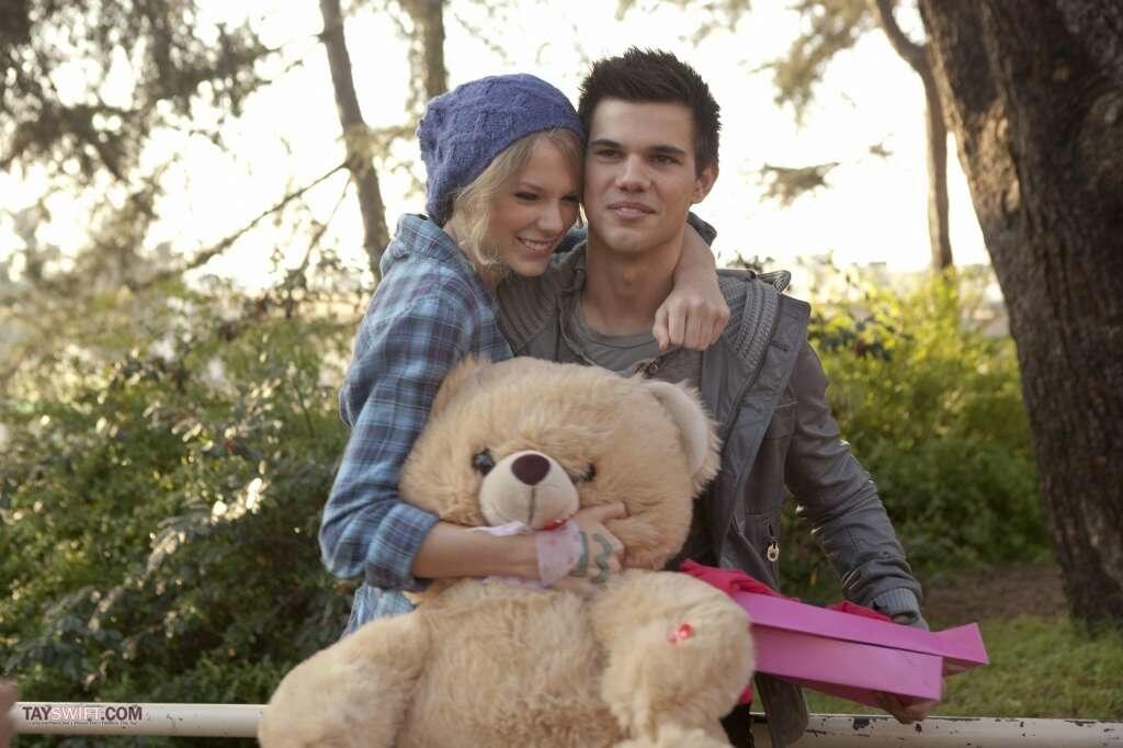 Taylor Swift & Taylor Lautner si partnerov zahrali vo filme Valentín.