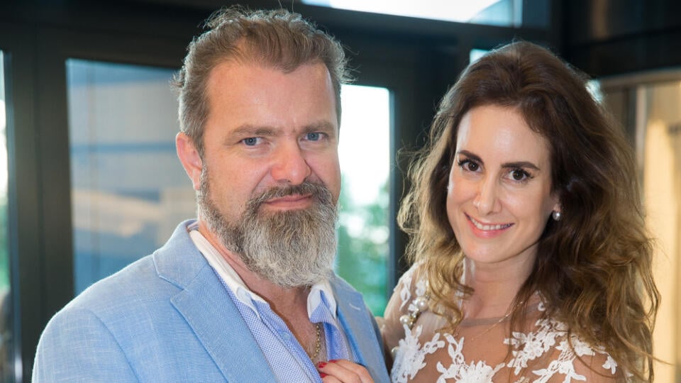 Premiéra detského muzikálu Bambulka v bratislavskom Istropolise a následný raut v jednom z bratislavských hotelov. Na snímke finančník Patrik Tkáč s manželkou Ivetou Tkáčovou.