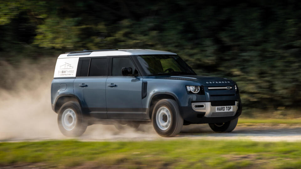 Land Rover Defender 110 Hard Top.