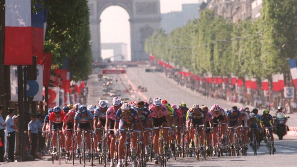 TOUR DE FRANCE