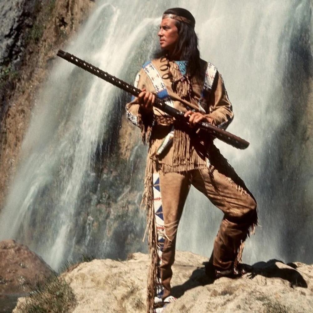 Slávny Winnetou sa nakrúcal aj na Plitvických jazerách, mnoho nadšencov preto dodnes chodí do Chorvátska práve kvôli tomu, aby sa vybrali po stopách hrdinu z románov Karla Maya.