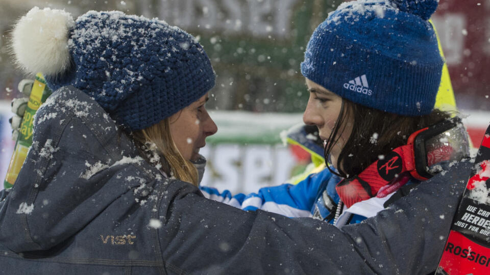 Veronika Velez-Zuzulová a Petra Vlhová.