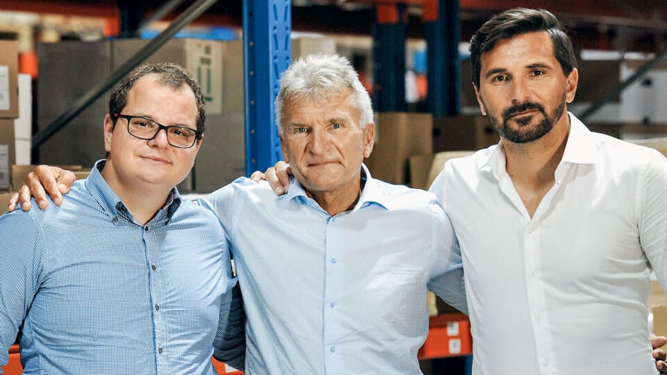 101 Drogerie: Futbalista zakotvil v drogérii, hotelier na farme
