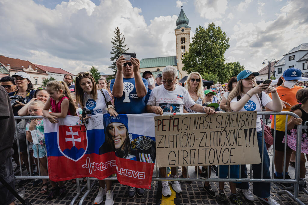 Fanúšikovia zbužňujú našu úspešnú lyžiarku.