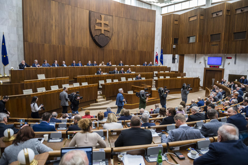 Na snímke plénum NRSR počas hlasovania na 78. schôdzi NRSR o zmene Ústavy na skrátenie volebného obdobia v Bratislave 25. januára 2023. FOTO TASR - Jaroslav Novák
