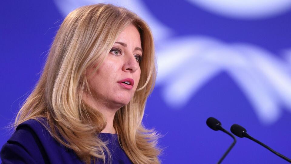 JB 21 Glasgow - Prezidentka SR Zuzana Čaputová počas prejavu na klimatickom summite COP26 v Glasgowe 2. novembra 2021. Slovenská prezidentka Zuzana Čaputová vystúpila v utorok na klimatickej konferencii OSN v Glasgowe, ktorú označila za rozhodujúcu pre budúcnosť planéty. Varovala, že politici zatiaľ nedokázali prijať účinné opatrenia, ktoré by zvrátili prehlbujúcu sa klimatickú krízu. Podľa prezidentky hrozí Zemi