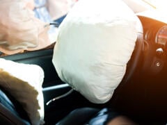 Čo treba robiť po vystrelení airbagu? Postup je nasledovný