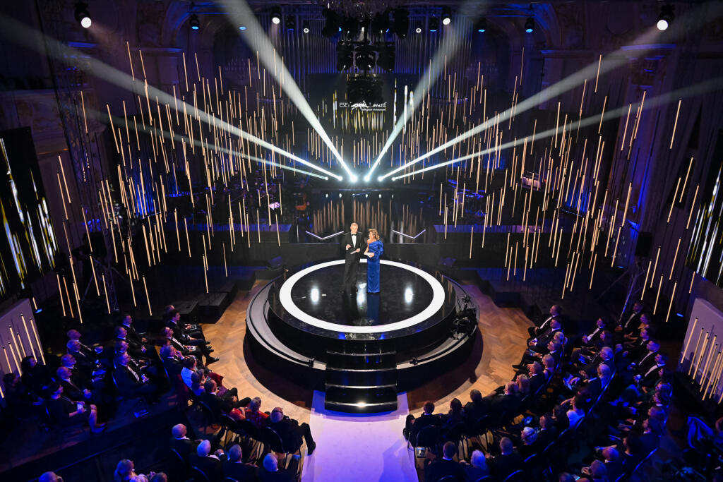 Pohľad do sály Slovenskej filharmónie počas slávnostného vyhlásenia laureátov ocenenia výnimočných vedeckých osobností ESET Science Award 2023.