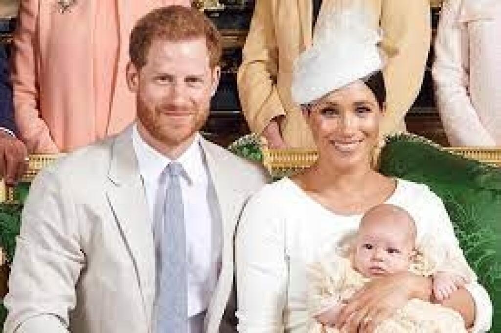 Meghan a Harry sa obávajú, že by sa Archiemu mohli kvôli titulu neskôr det v škole vysmievať.
