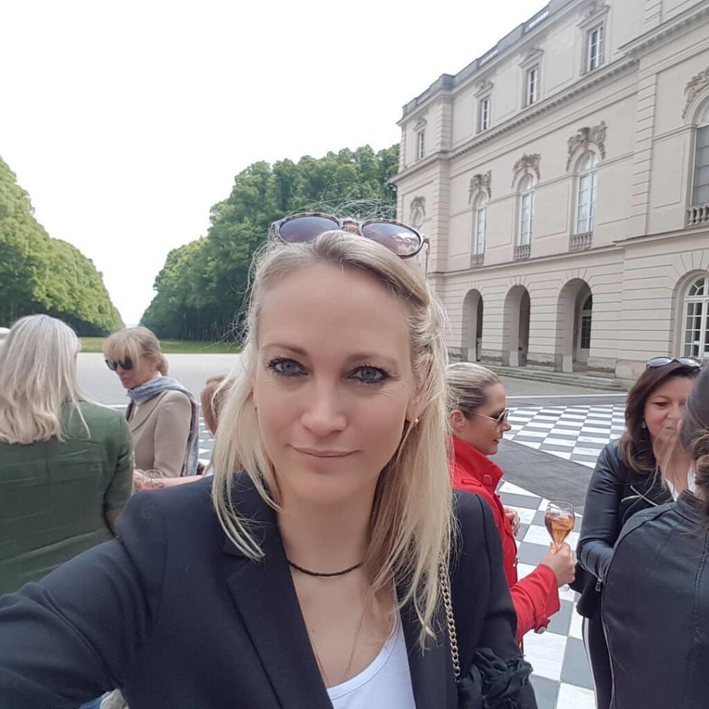 Maria Burghardt je manželkou spolujazdca Petra Sagana Markusa Burghardta.