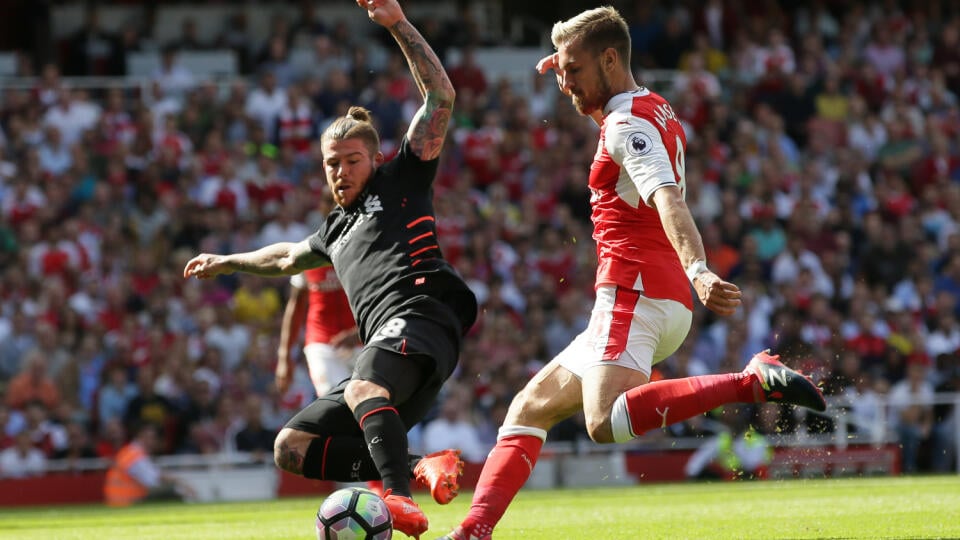 Španielsky futbalista Alberto Moreno bude pokračovať v kariére vo Villarreale.