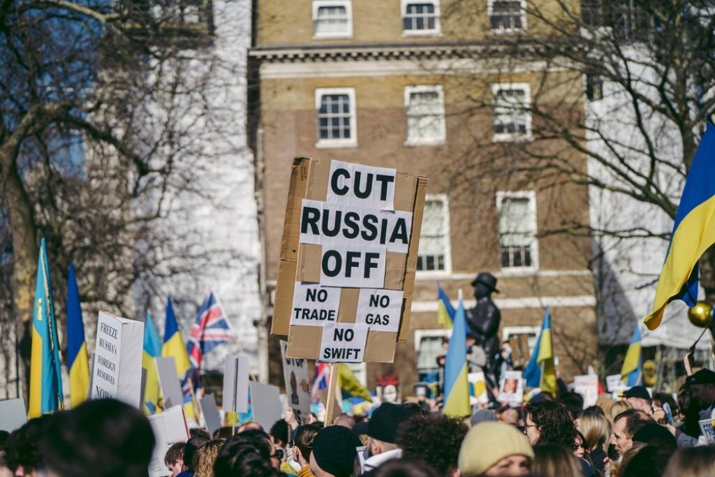 Downing,Street,,London,|,Uk,-,2022.02.26:,Ukrainian,People,Protest,