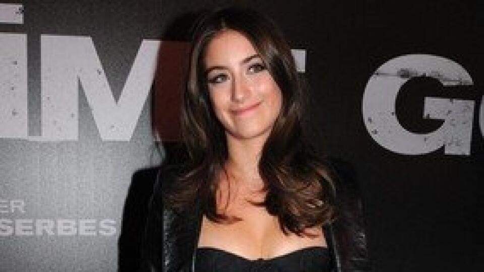 Hazal Kaya (27)