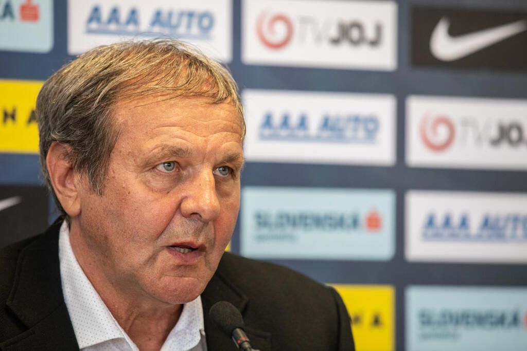 "Večer som si pozrel dvakrát zápas s Českom a zrazu zisťujem, ako hráči prichádzajú zvonku. Strašne ma to bolelo, bolo to, ako keby ma niekto opľul alebo dal facku. Chcel som, aby sa títo hráči priznali."