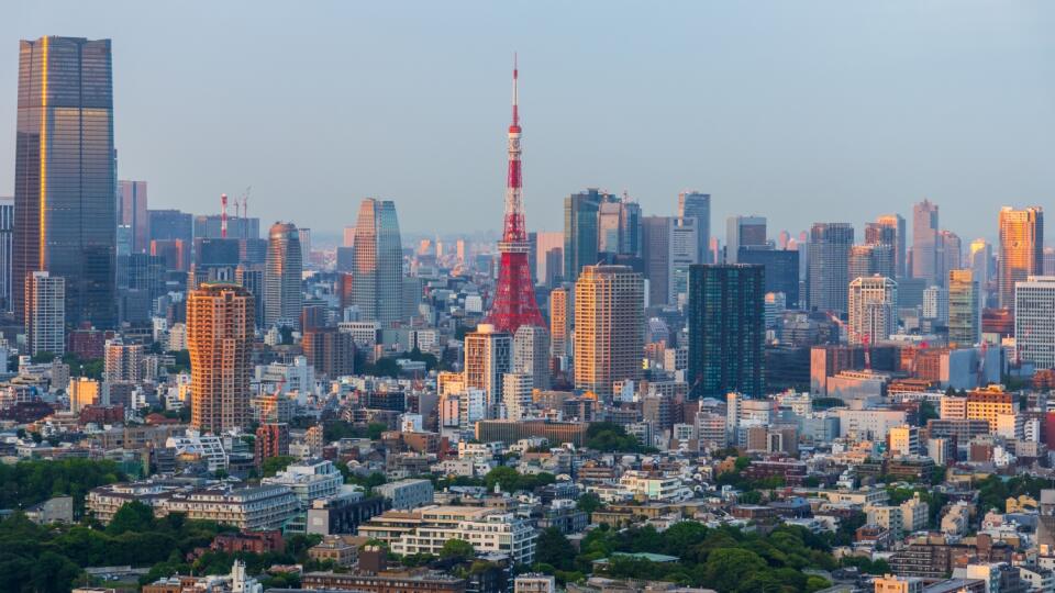 Beautiful,City,Skyline,Of,Downtown,Tokyo,At,Dusk,With,Tokyo
