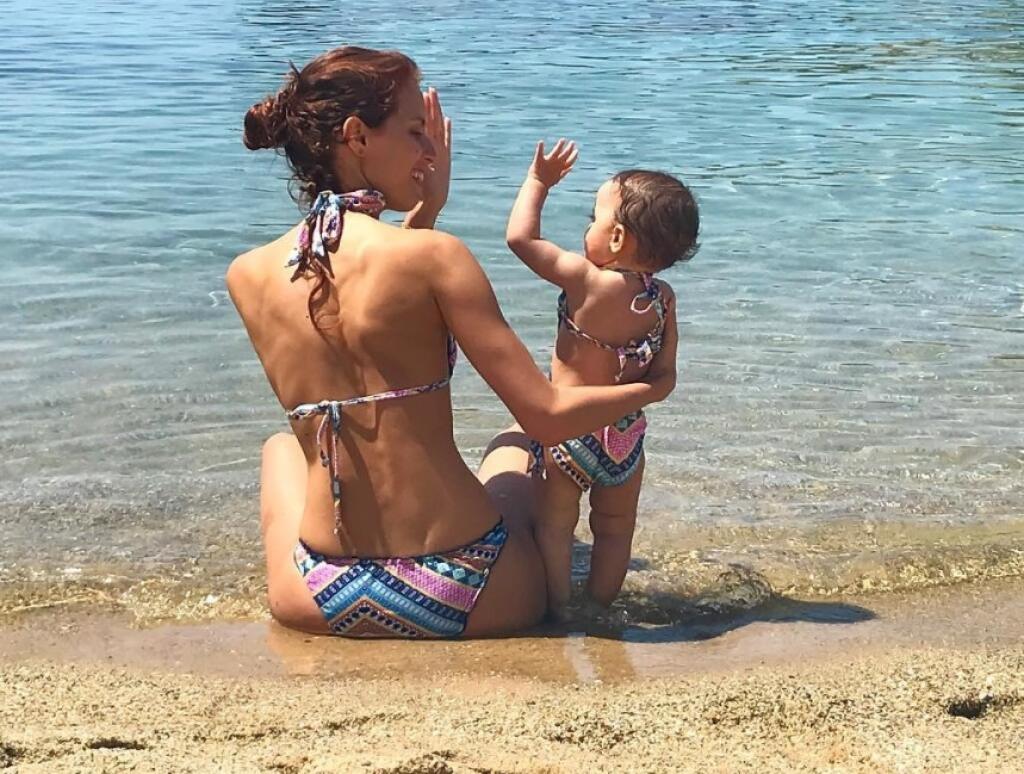 Jackie Chamounová je poriadne sexi, o čom sa môžu presvedčiť aj jej fanúšikovia na sociálnych sieťach.