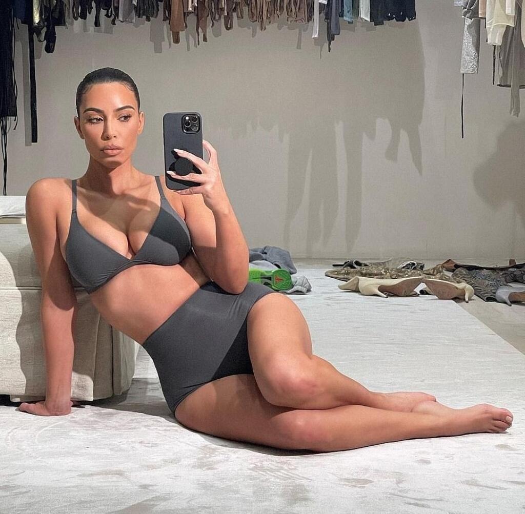 Kim vynáša aj tvarovacia spodná bielizeň SKIMS.