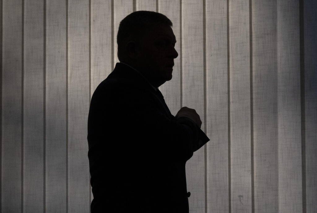 Na snímke premiér SR Robert Fico (Smer-SD) prichádza na tlačovú konferenciu na tému Ústavná hrádza proti progresivizmu v Bratislave v pondelok 27. januára 2025. FOTO TASR - Martin Baumann
