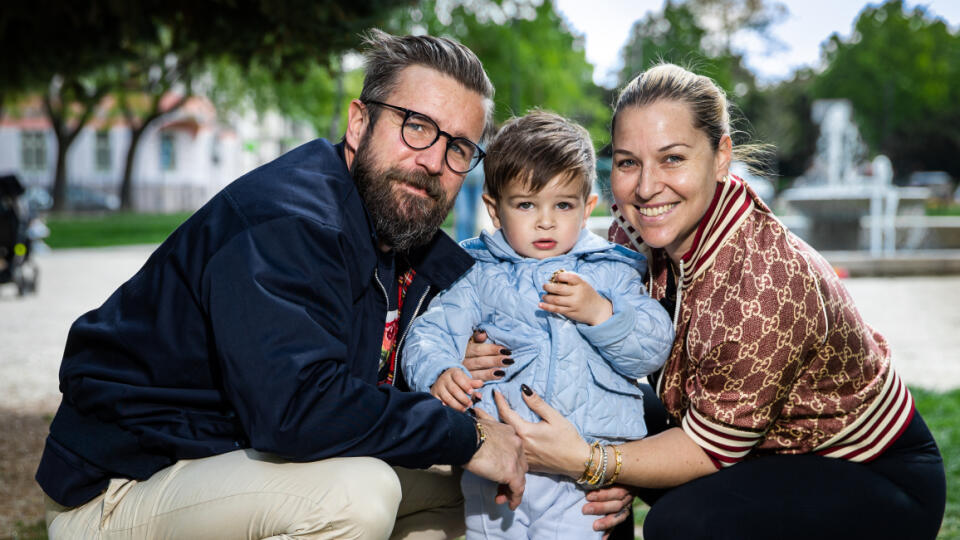 Dominika Cibulková bude už čoskoro dvojnásobnou mamou a o tom, že priebeh tehotenstva je bezproblémový, svedčia aj narážky od jej manžela Michala.