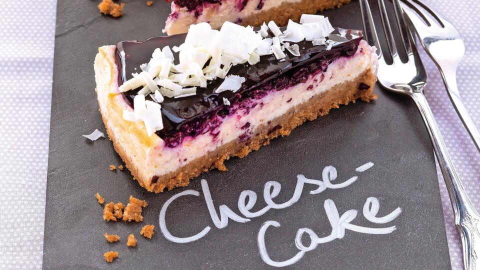 Čučoriedkový cheesecake s bielou čokoládou
