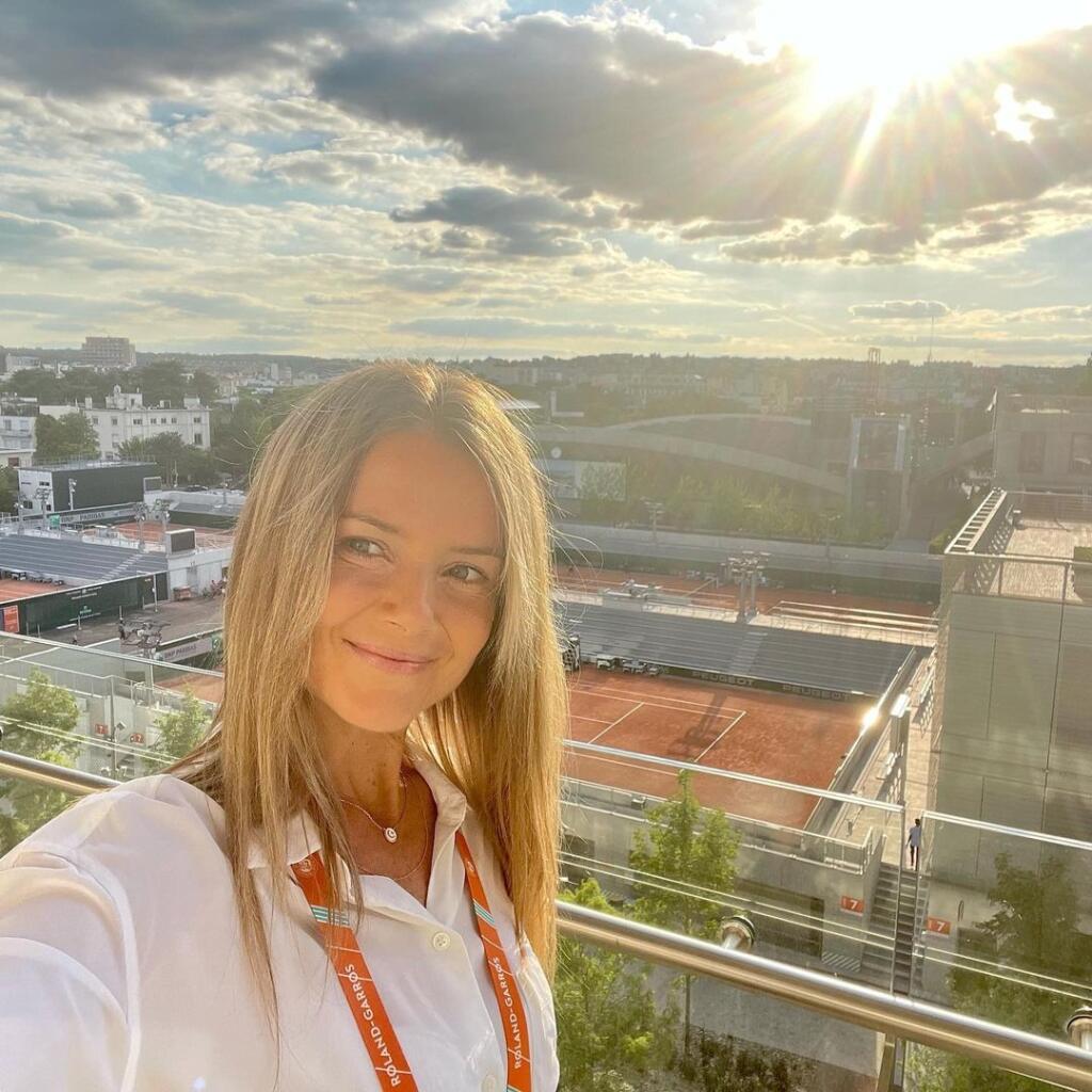 Daniela Hantuchová si pred kamerami potrpí na topánky na vysokom podpätku.