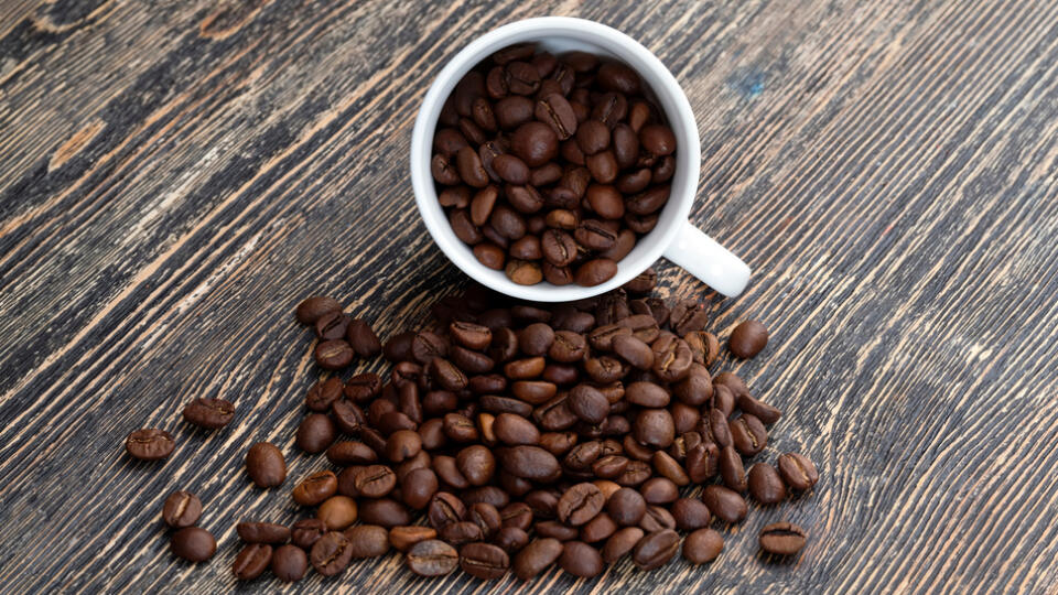 Coffee,Beans,For,Making,Delicious,Coffee,In,A,Mug,,Coffee