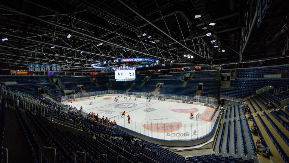 ŠPORT: HC SLOVAN - HC TOPOLČANY hokej