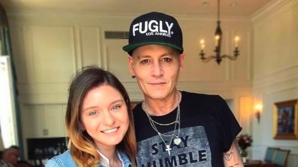 Johnny Depp vyzerá ako vážne chorý.