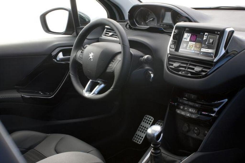 TREND test Peugeot 208 1,6 Vti Allure
