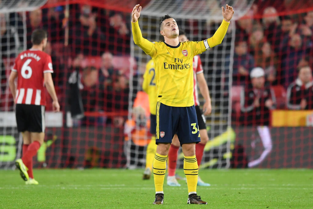 Švajčiarsky futbalista Granit Xhaka mieri späť do Nemecka.
