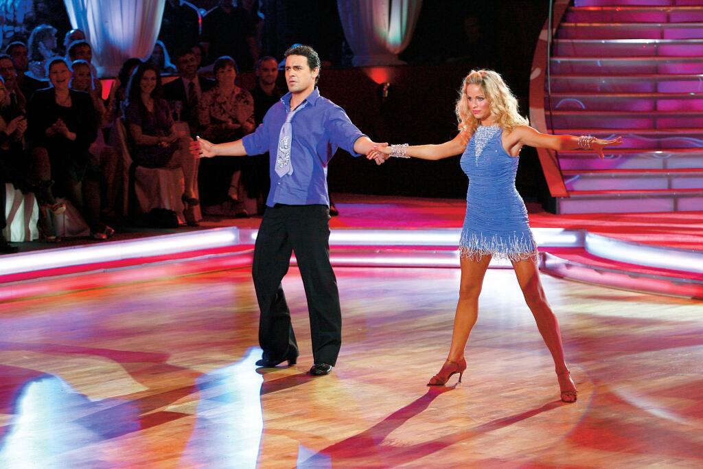 Tanečnica Ivana Surovcová a herec Filip Tůma, tretia séria Let's dance, tanec