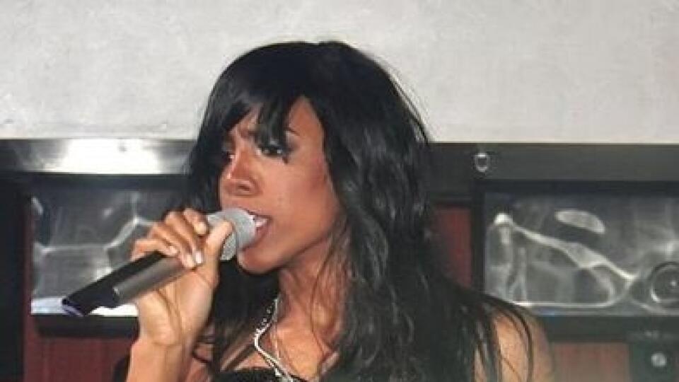 Kelly Rowland si spievala, akoby sa nič nestalo.