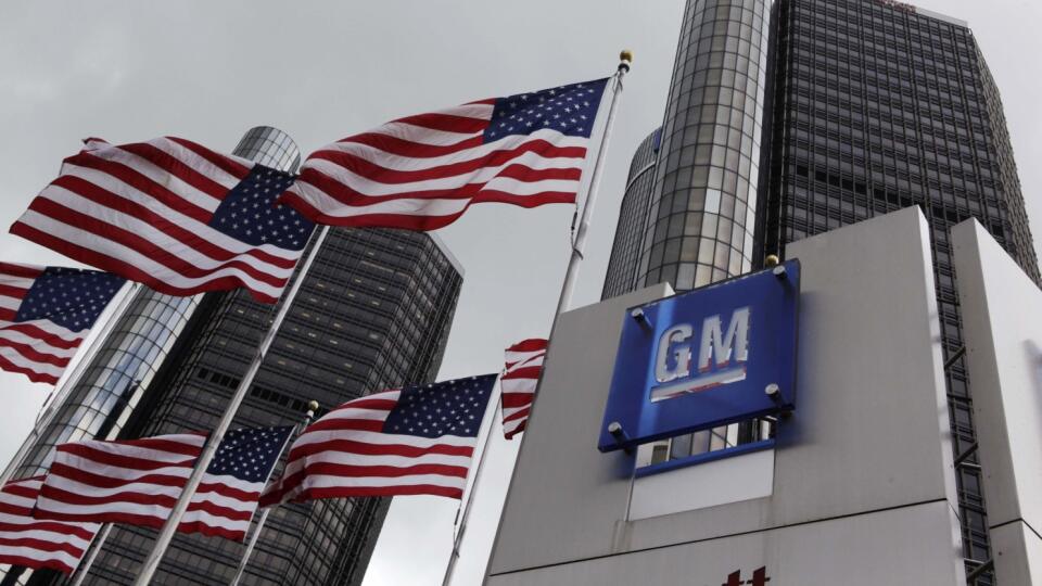 File - General Motors world headquarters is shown in Detroit, in this Tuesday, April 21, 2009 file photo. GM said Wednesday May 27, 2009 that not enough of its bondholders agreed to swap their debt for company stock, meaning the troubled automaker is almost certainly headed for bankruptcy protection.  (AP Photo/Paul Sancya, File)