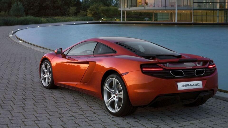 McLaren MP4-12C prišiel 18 rokov po type F1
