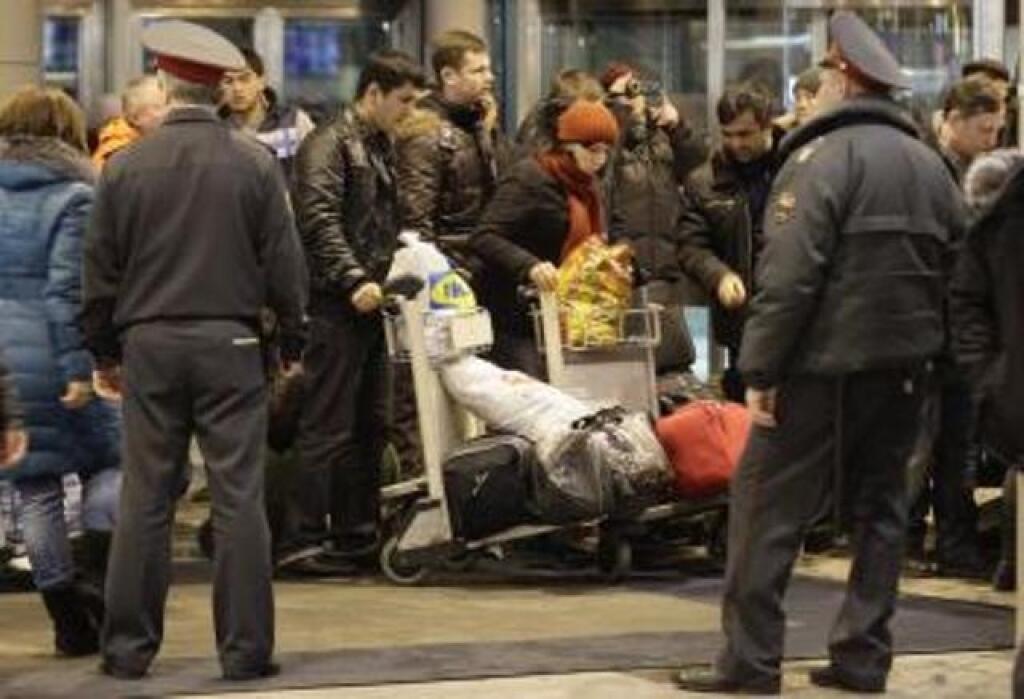Теракт в москве сегодня число погибших. Теракт в аэропорту Домодедово 2011. Теракт 24 января 2011 аэропорт Домодедово.