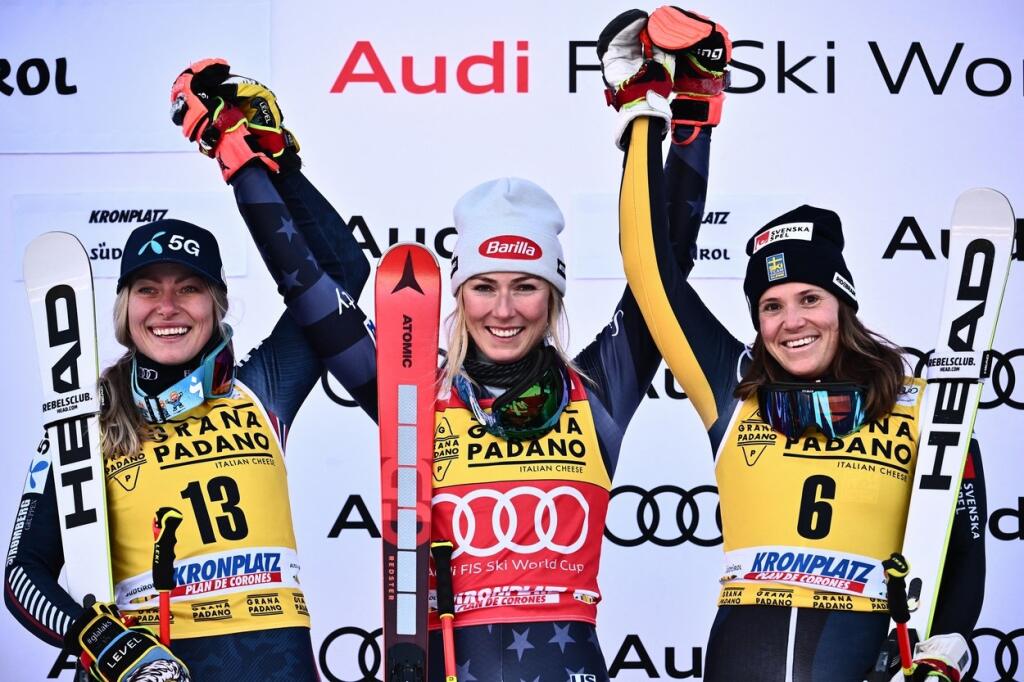 Vyčerpaná, ale šťastná. Shiffrinová v Kronplatzi dosiahla 84. triumf v prestížnom seriáli a zveľadila ženský rekord.