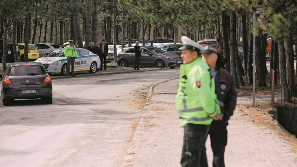 Vláda rozhodla o valorizácii výsluhových dôchodkov vojakov a policajtov.